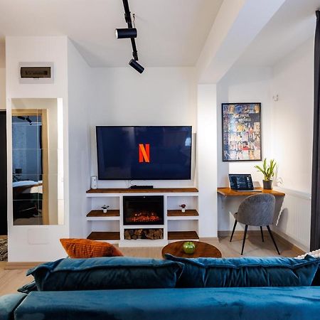 Touchdown Apartment Near Bucharest Airport Otopeni Buitenkant foto