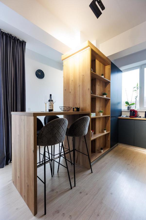 Touchdown Apartment Near Bucharest Airport Otopeni Buitenkant foto