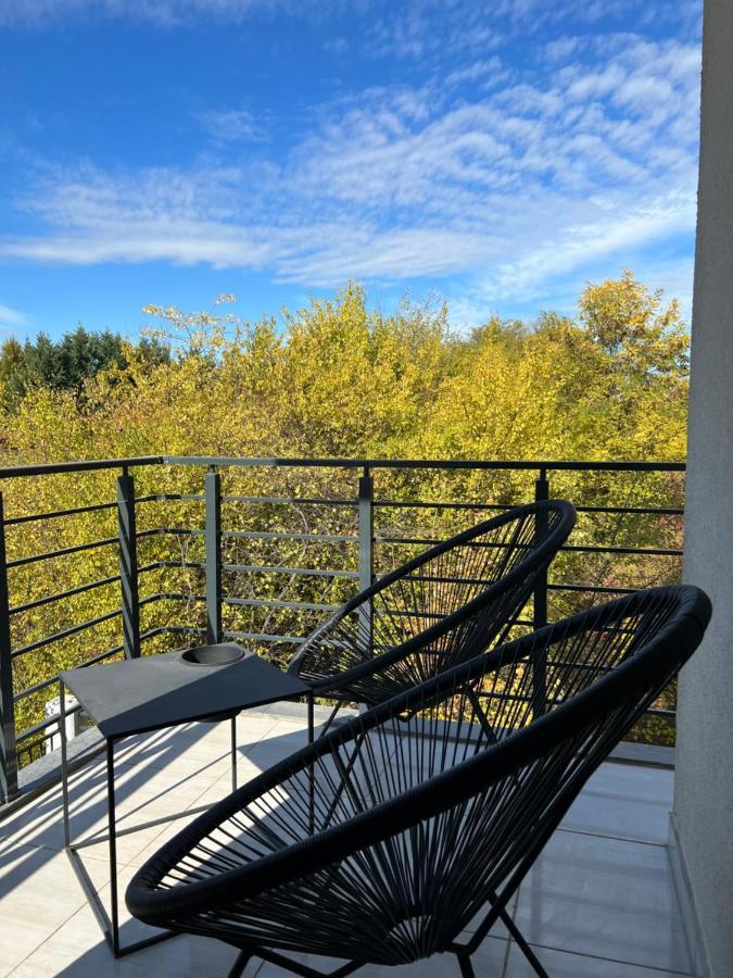 Touchdown Apartment Near Bucharest Airport Otopeni Buitenkant foto
